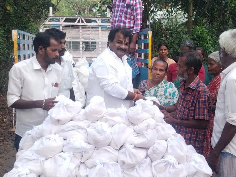 கொரோனா ஊரடங்கு காலத்தில் மக்களுக்கு உற்ற துணையாக டாக்டர் மாயாஜி